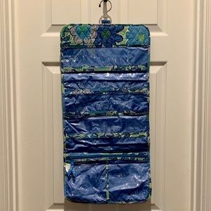 Vera Bradley Hanging Organizer in Doodle Daisy